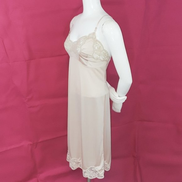 Lace Trim Wonder Maid Vintage Solid Beige Slip 34 - Picture 4 of 11